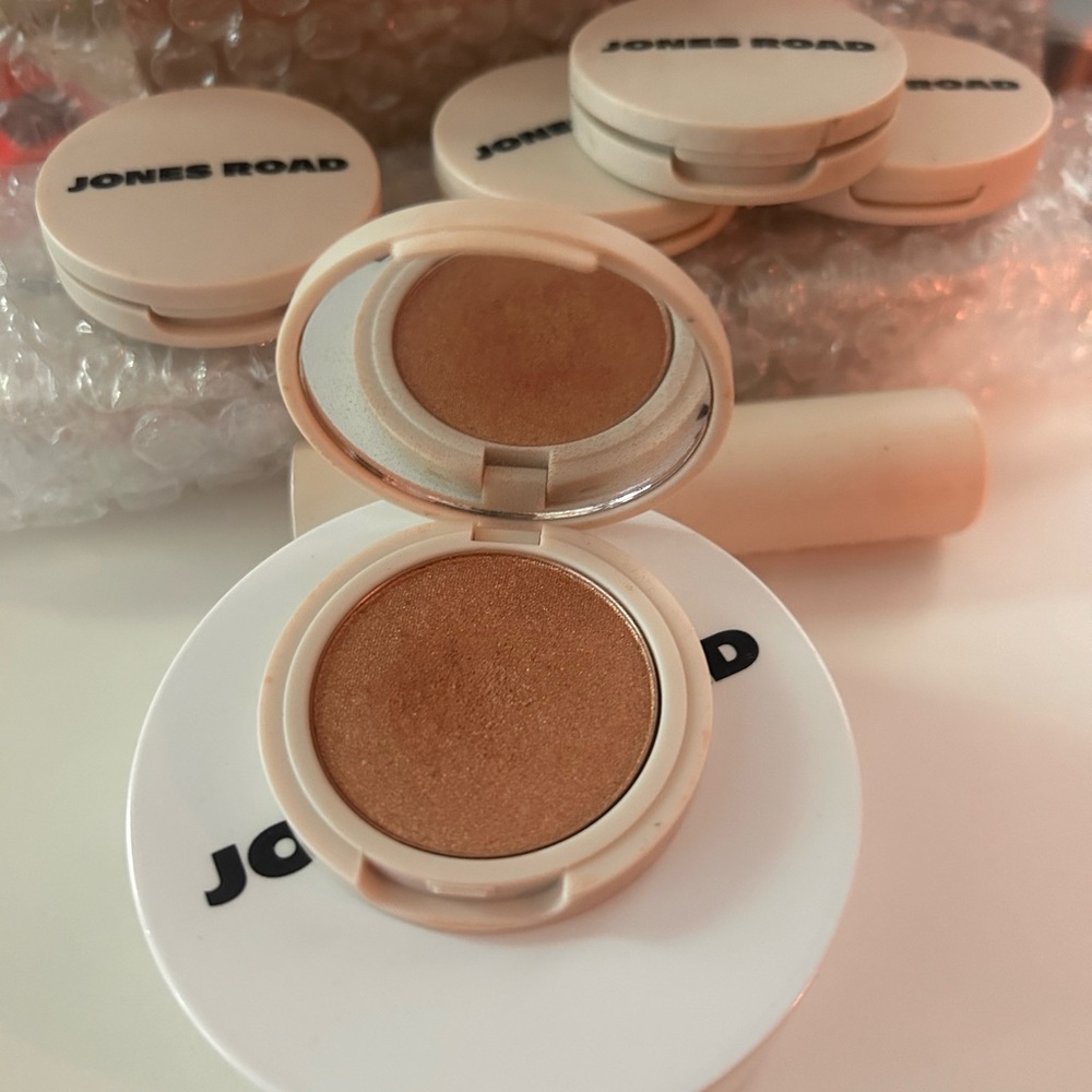 JONES ROAD Eyeshadow bundle